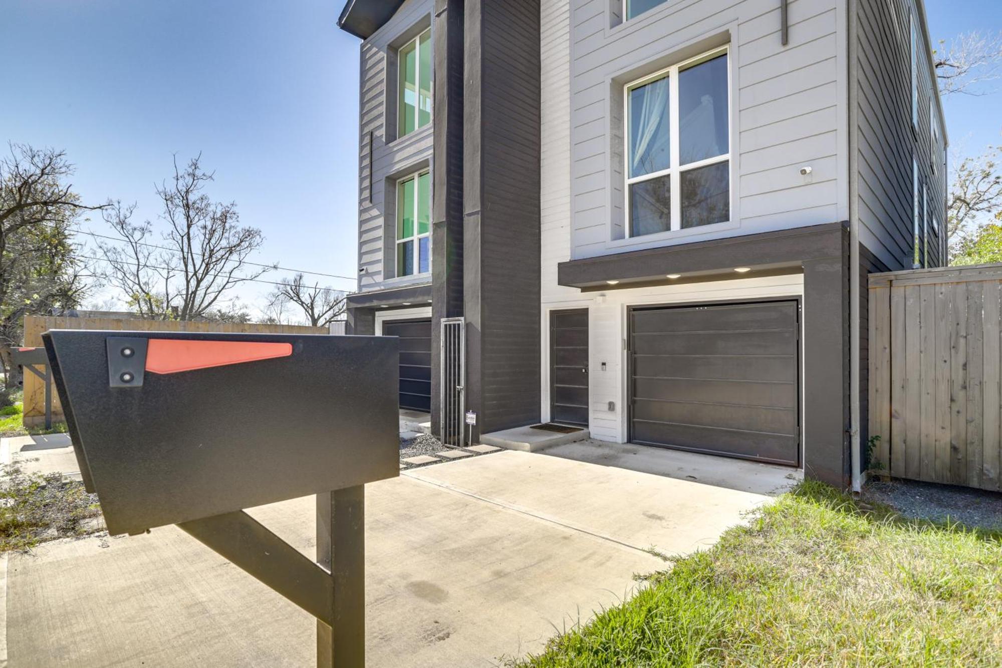 3 Mi To Dtwn Modern Townhome With Yard In Houston Exteriör bild